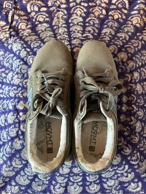 Women's Casual Canvas Sneakers in Olive Green Size 10